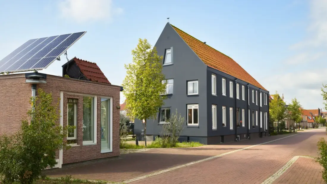 Aggregaat aansluiten op omvormer zonnepanelen: gids