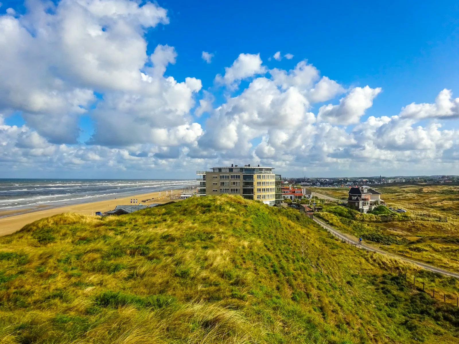 Noodstroom camping Zeeland: aggregaat of accu?