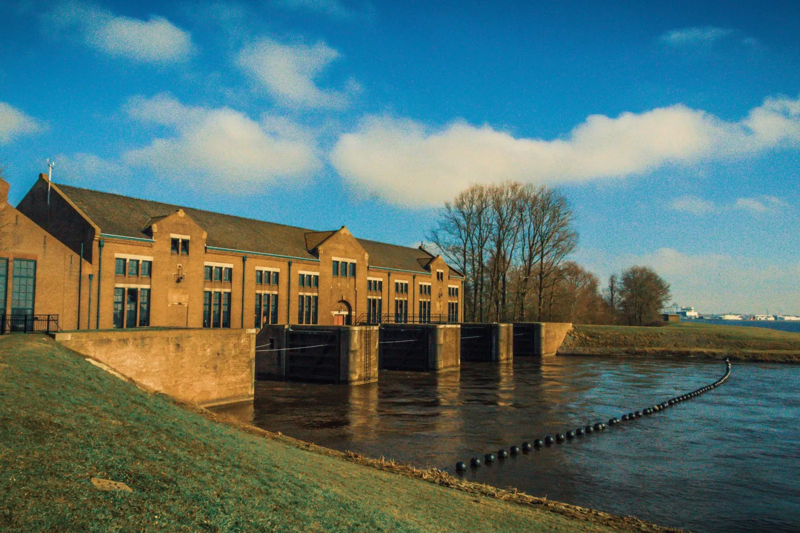 Noodstroom gemaal Zeeland: aggregaat en back-up gids