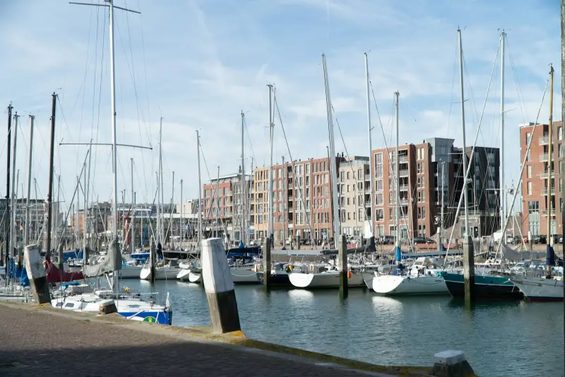 Noodstroom jachthaven Zeeland: aggregaat vs walstroom