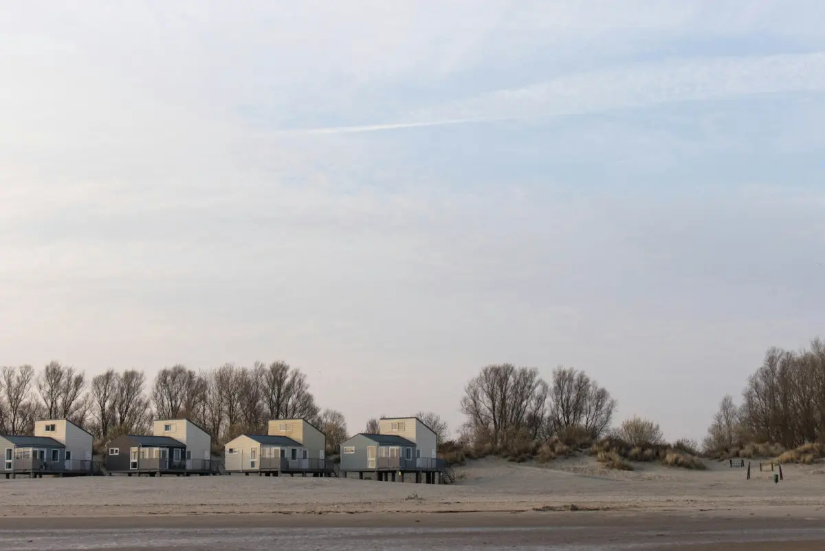 Noodstroom tijdelijke bouw Zeeland: aggregaat of accu?